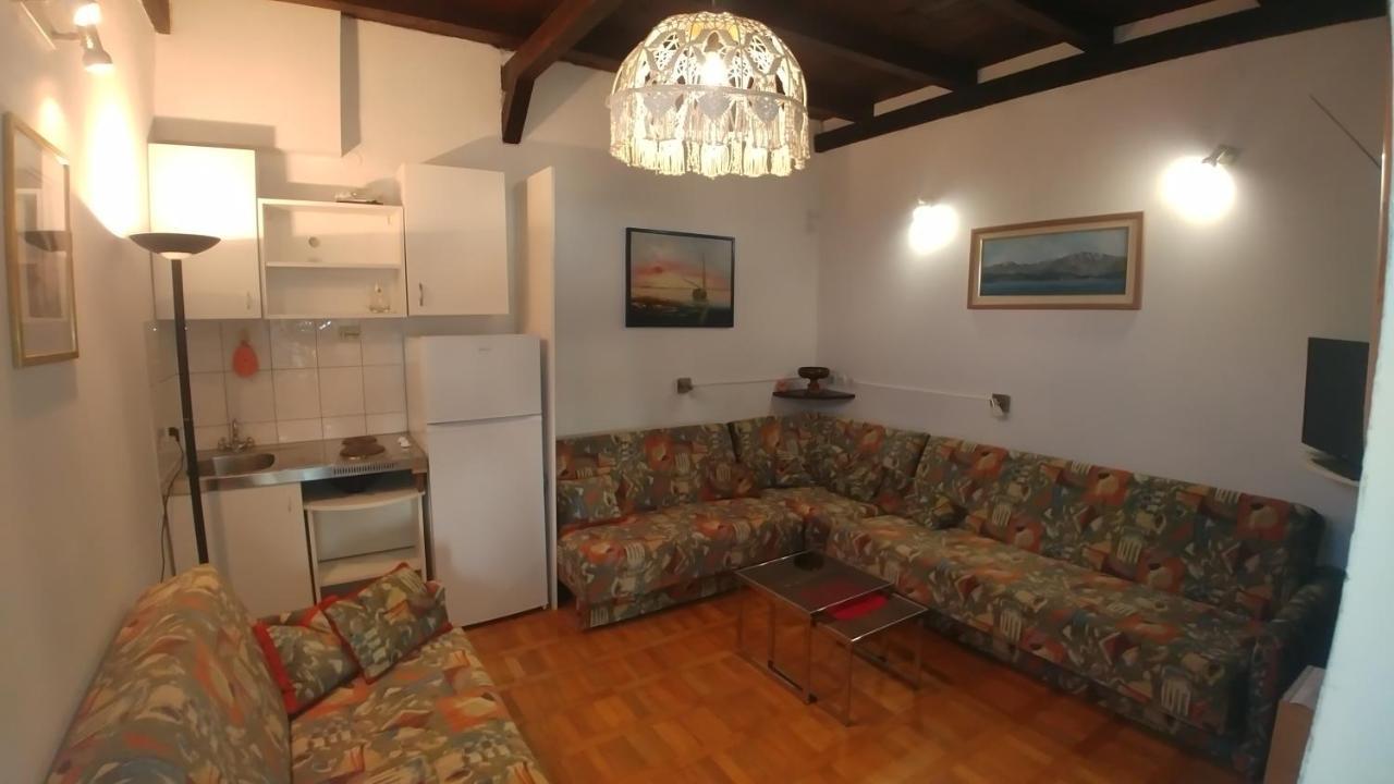 Apartments Marija Bajto Nečujam 外观 照片